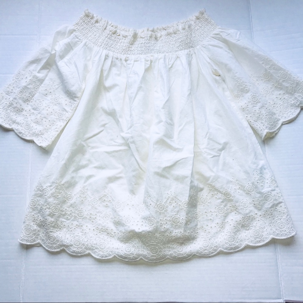 Abercrombie and Fitch off the shoulder top